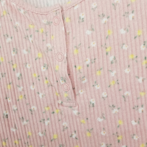 VS PINK Cozy Sleepwear Long Sleeve Scoop Neck Ruffle Hem Ribbed Tee Mini Flower - Picture 2 of 6